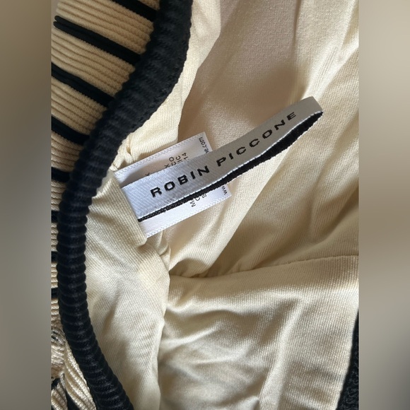 Robin Piccone Parker Stripe Rib One-Piece Swimsuit in Ecru/ Black Size 6 - Picture 5 of 7